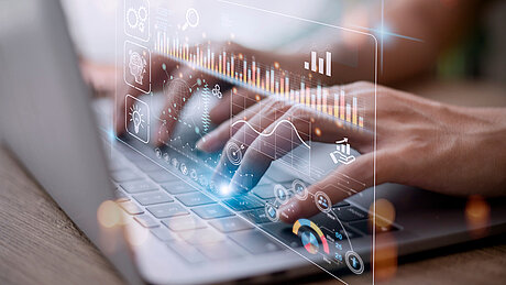 Laptop mit einer Dashboardgrafik